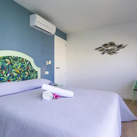 Tous 3 Only Families Planetcostadorada Apartamento *